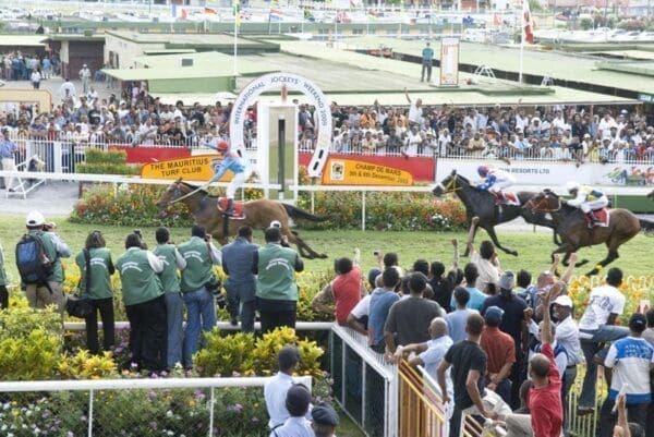 course de galop ile maurice arrivée - stage psot graduate osteo